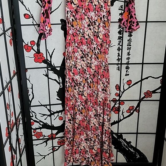 SAYLOR Delphine Abstract Print Satin Dress - Picture 6 of 12